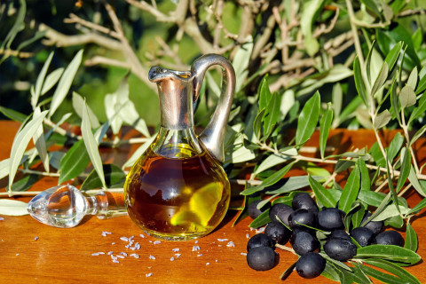 Proč a jak pít olivový olej na lačný žaludek? A jak poznáte kvalitní olivový olej?